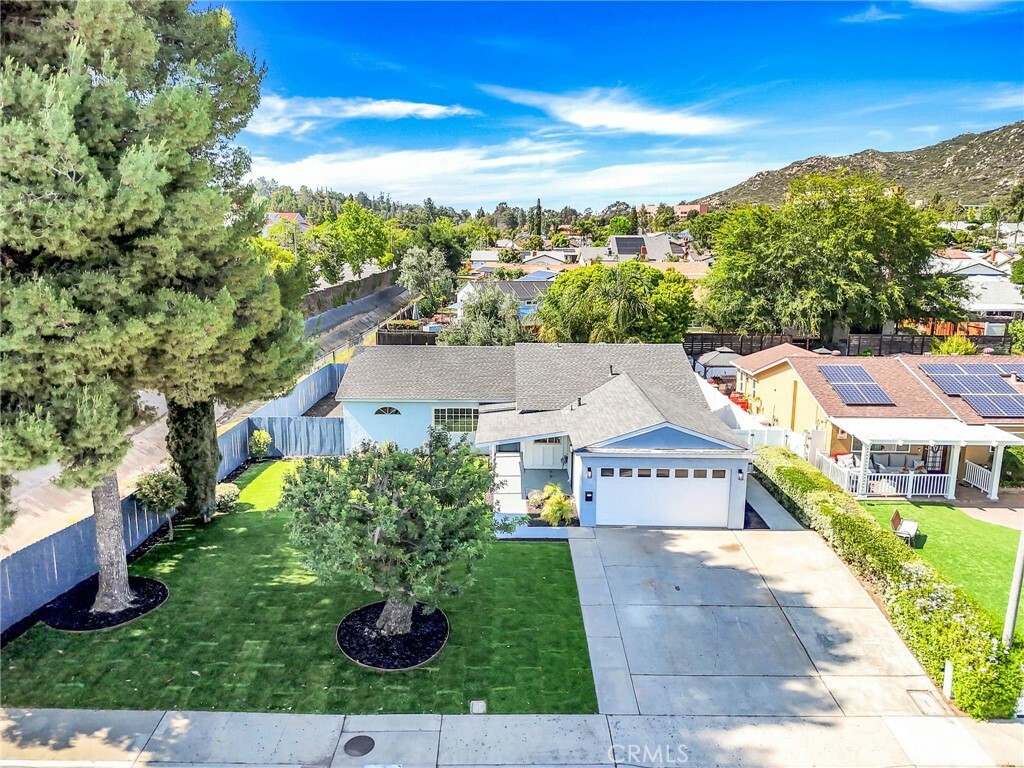 Property Photo: 12602 Roberto Way CA 92064