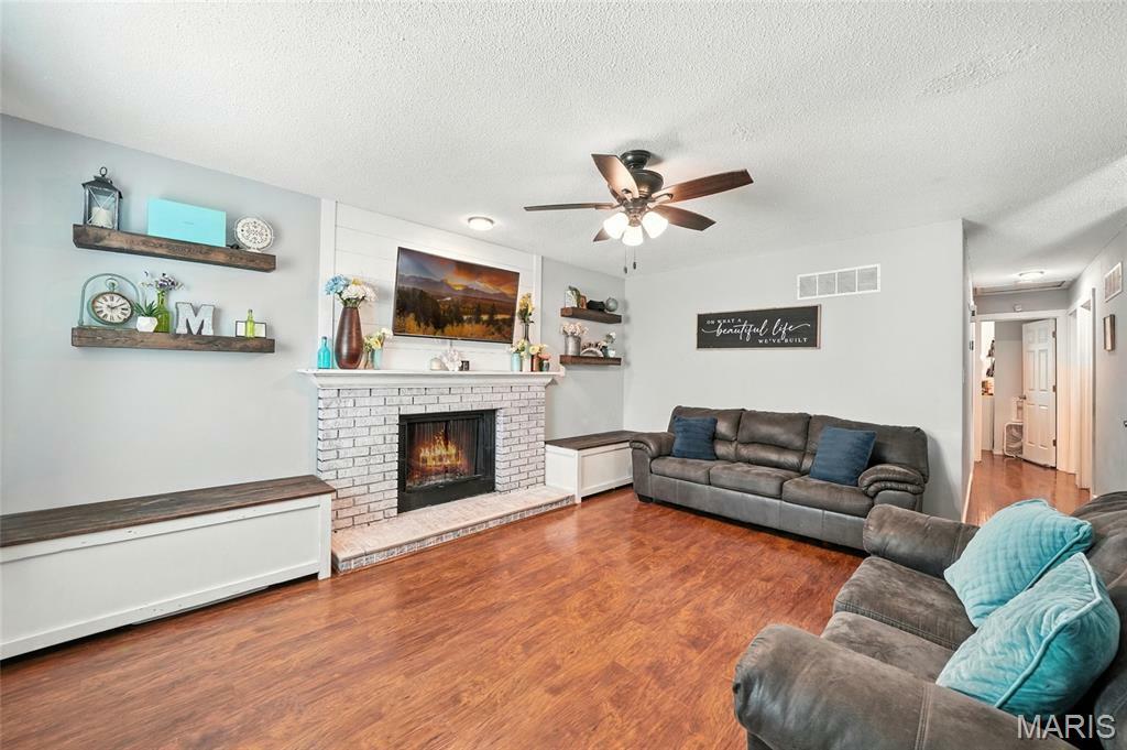 Property Photo:  1012 Acorn Trail Drive  MO 63031 
