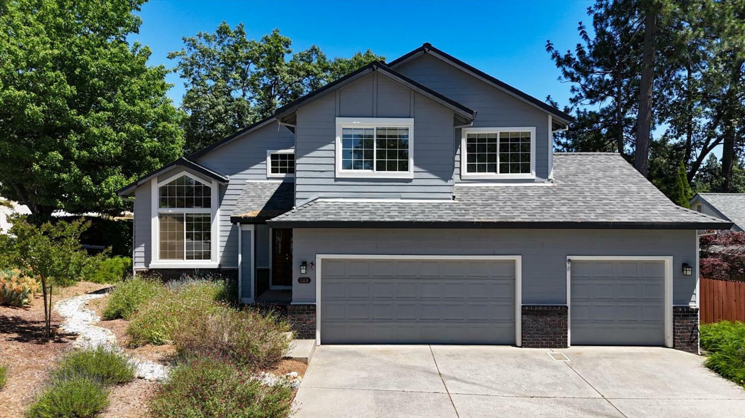 Property Photo: 144 Woodcrest Way CA 95945