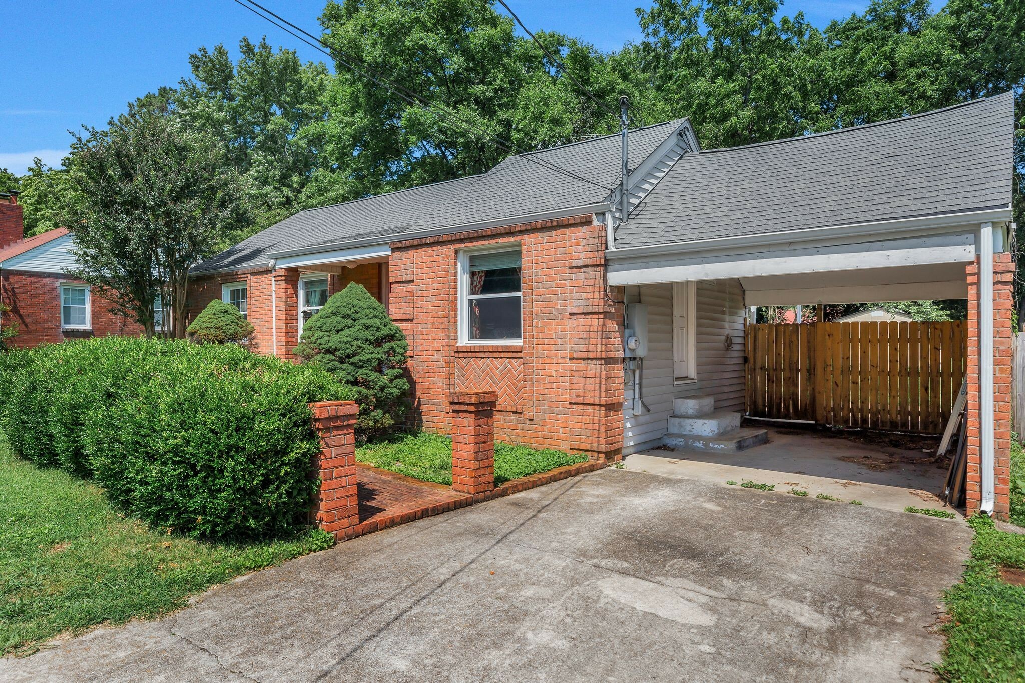 Property Photo: 906 Grantland Ave TN 37129