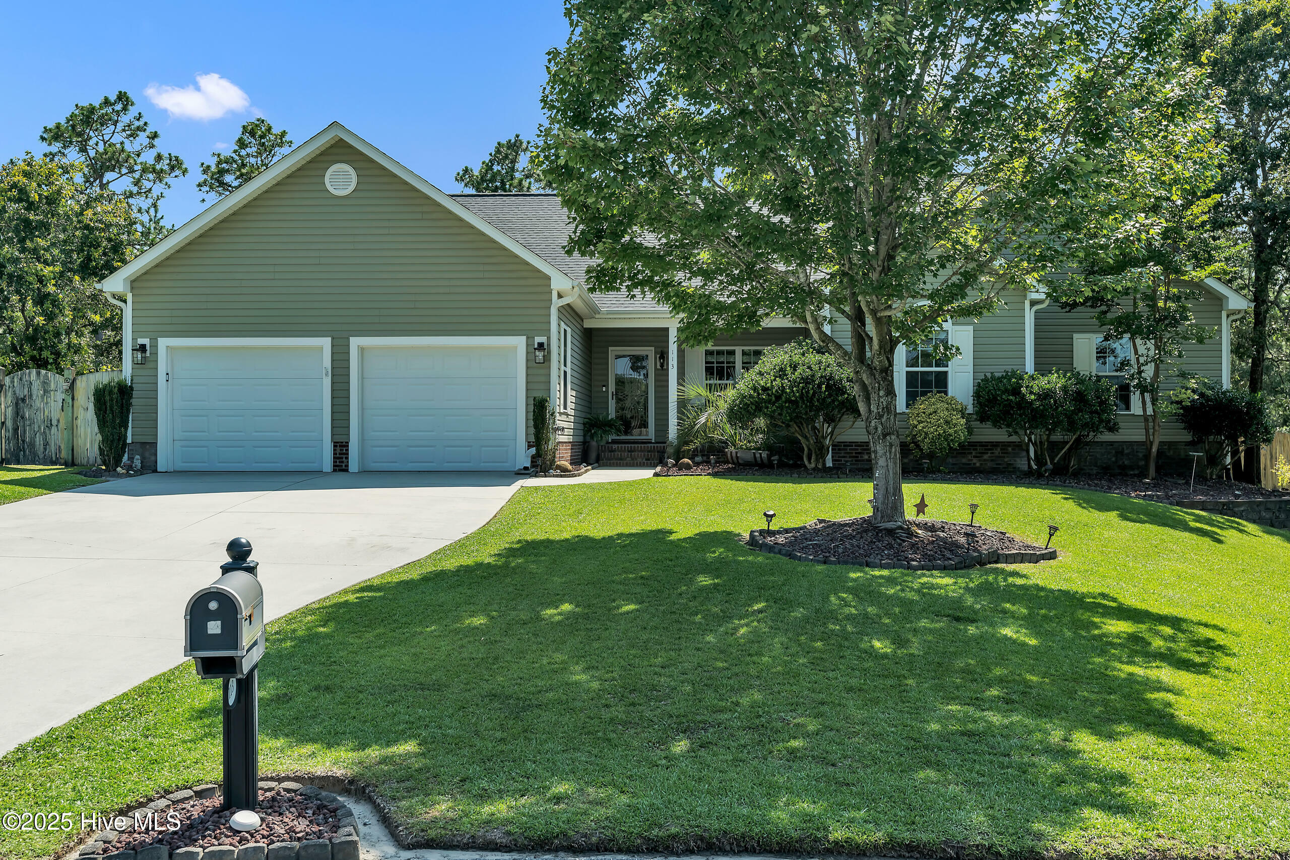 Property Photo: 113 Tifton Circle NC 28584
