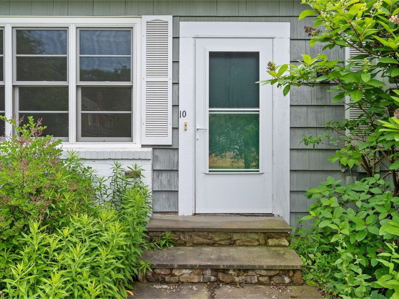 Property Photo:  10 Crescent Road  VT 05401 