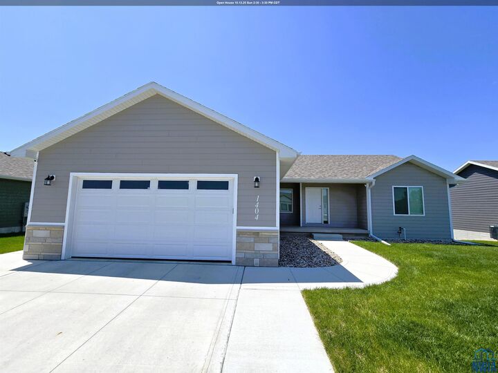 1404 Country Club Dr  Elk Point SD 57025 photo