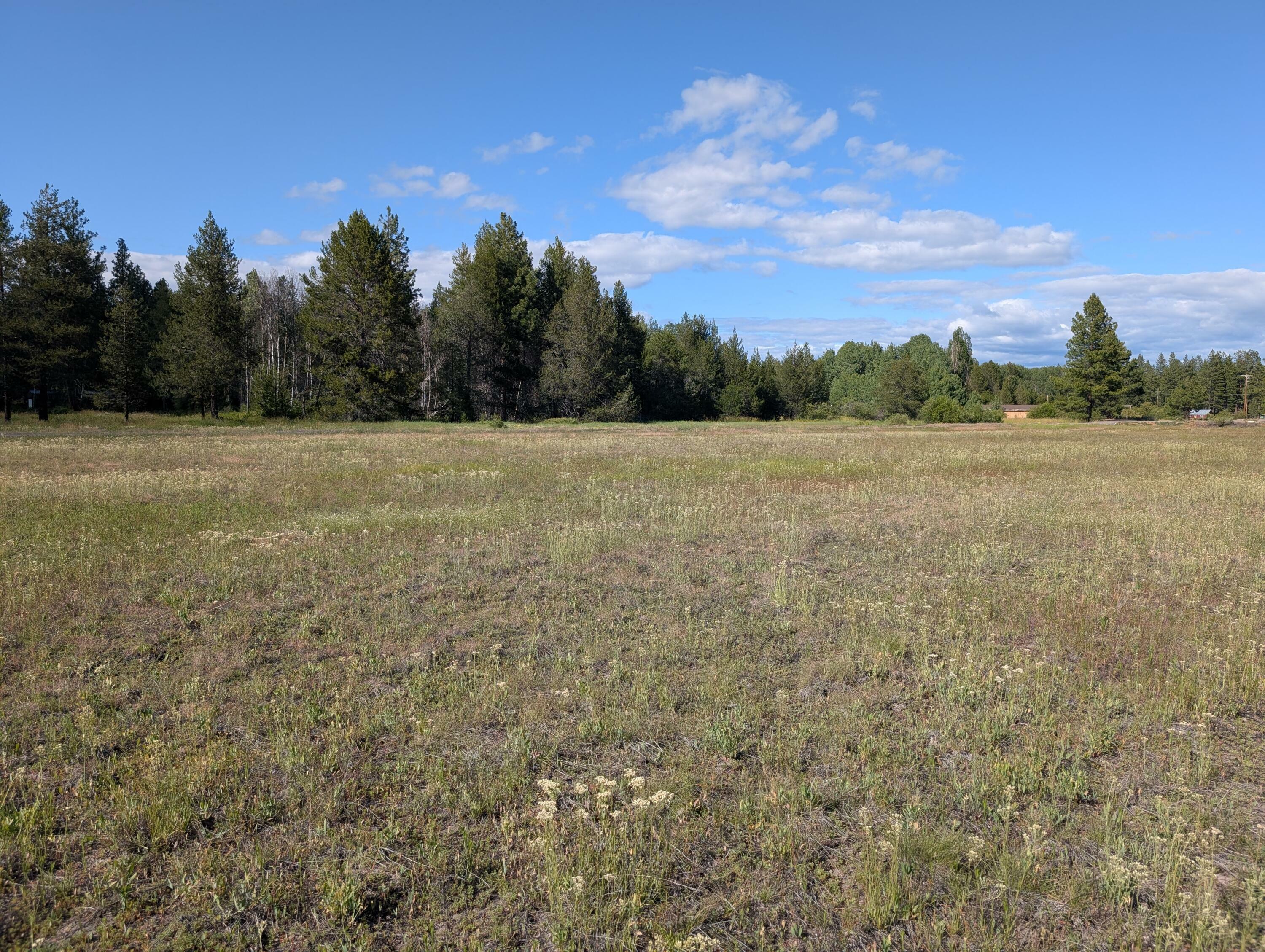 Property Photo: N Street 174 OR 97601