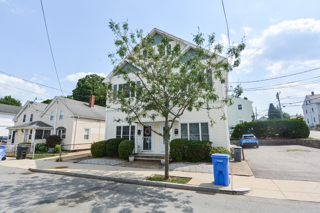 Property Photo:  41 Oak St 2  MA 02453 