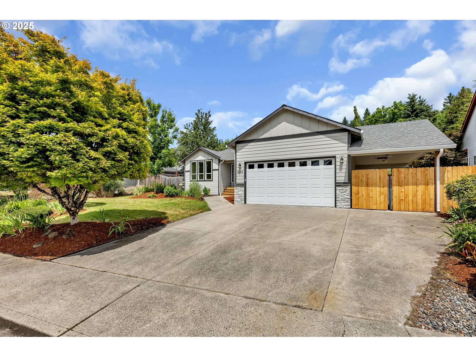 Property Photo: 1633 N Q St WA 98671