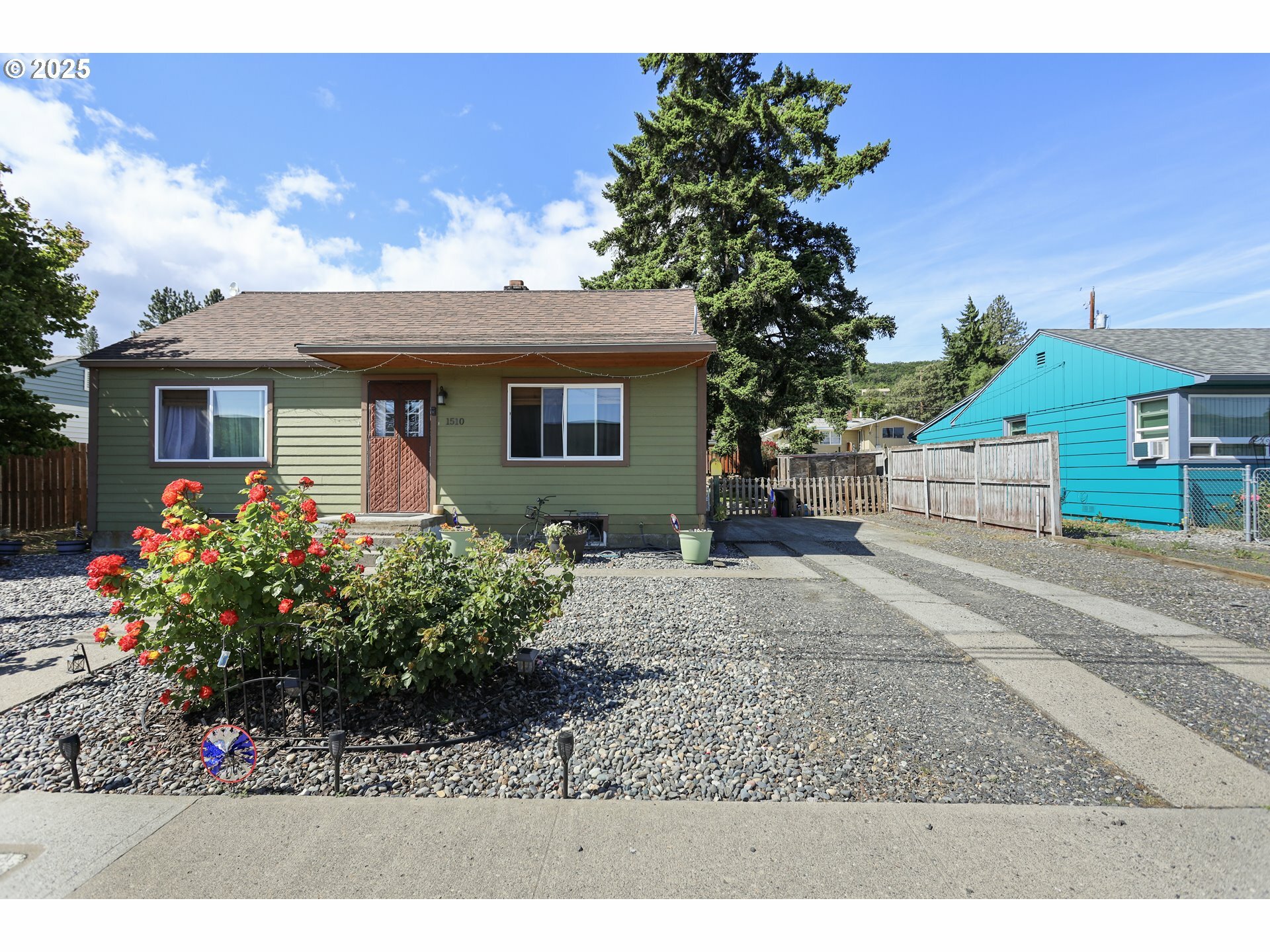 Property Photo: 1510 W 10th St OR 97058