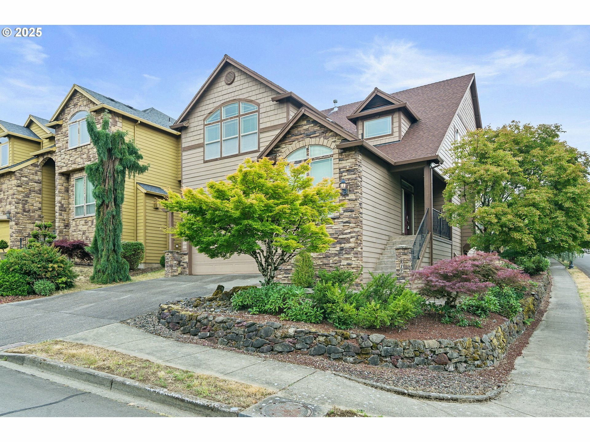 Property Photo: 817 W S St WA 98671