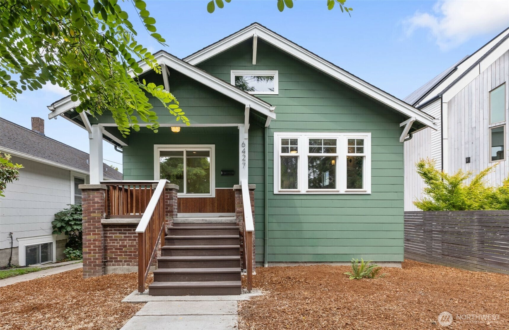 Property Photo: 6427 Flora Avenue S WA 98108