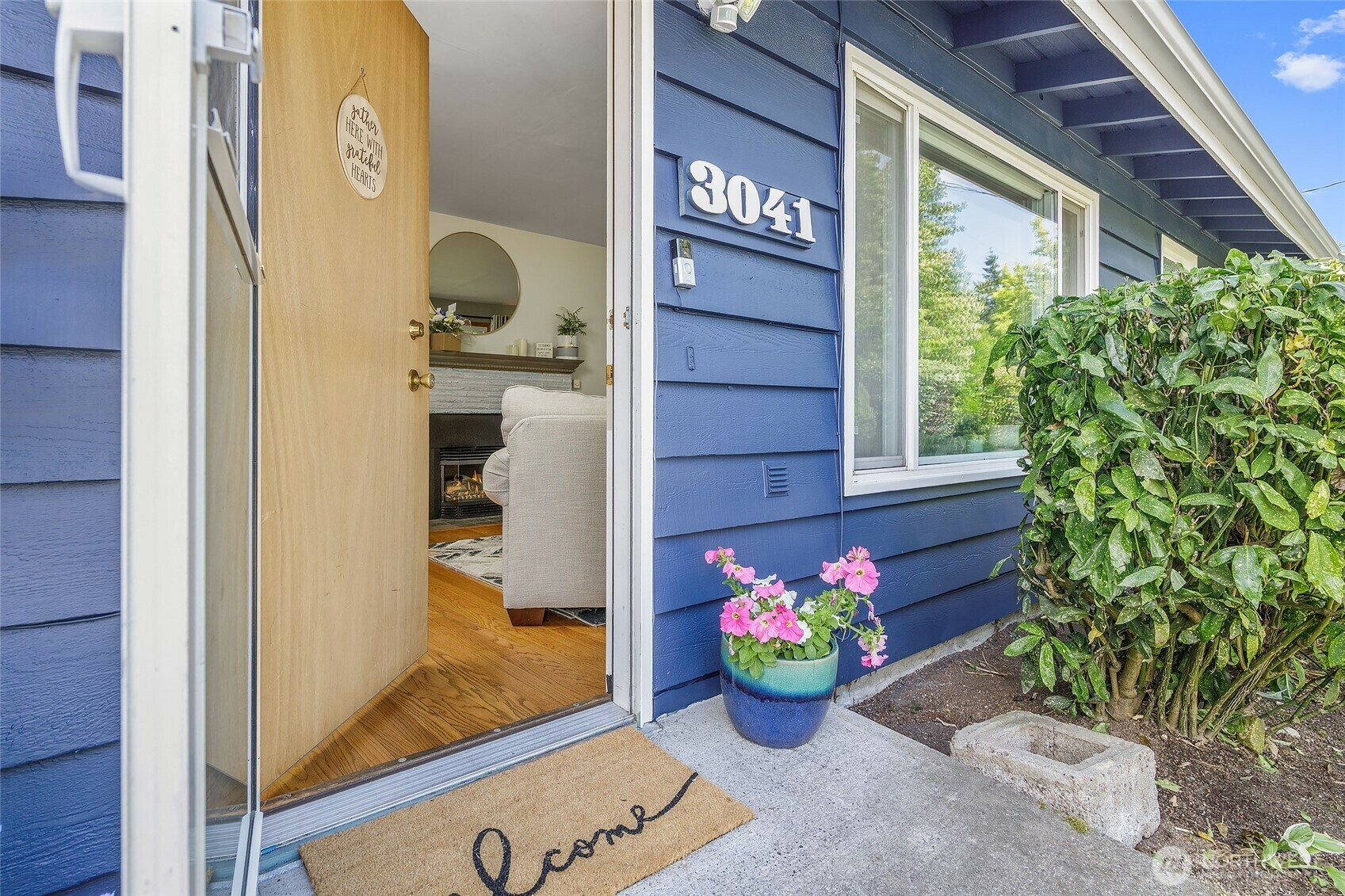 Property Photo: 3041 S 201st Street WA 98198