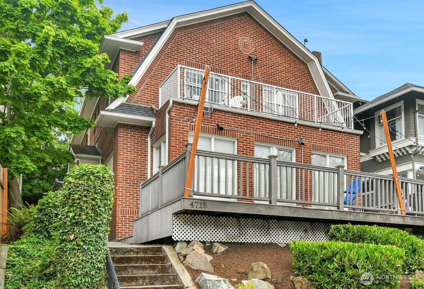 Property Photo: 4715 19th Avenue NE WA 98105