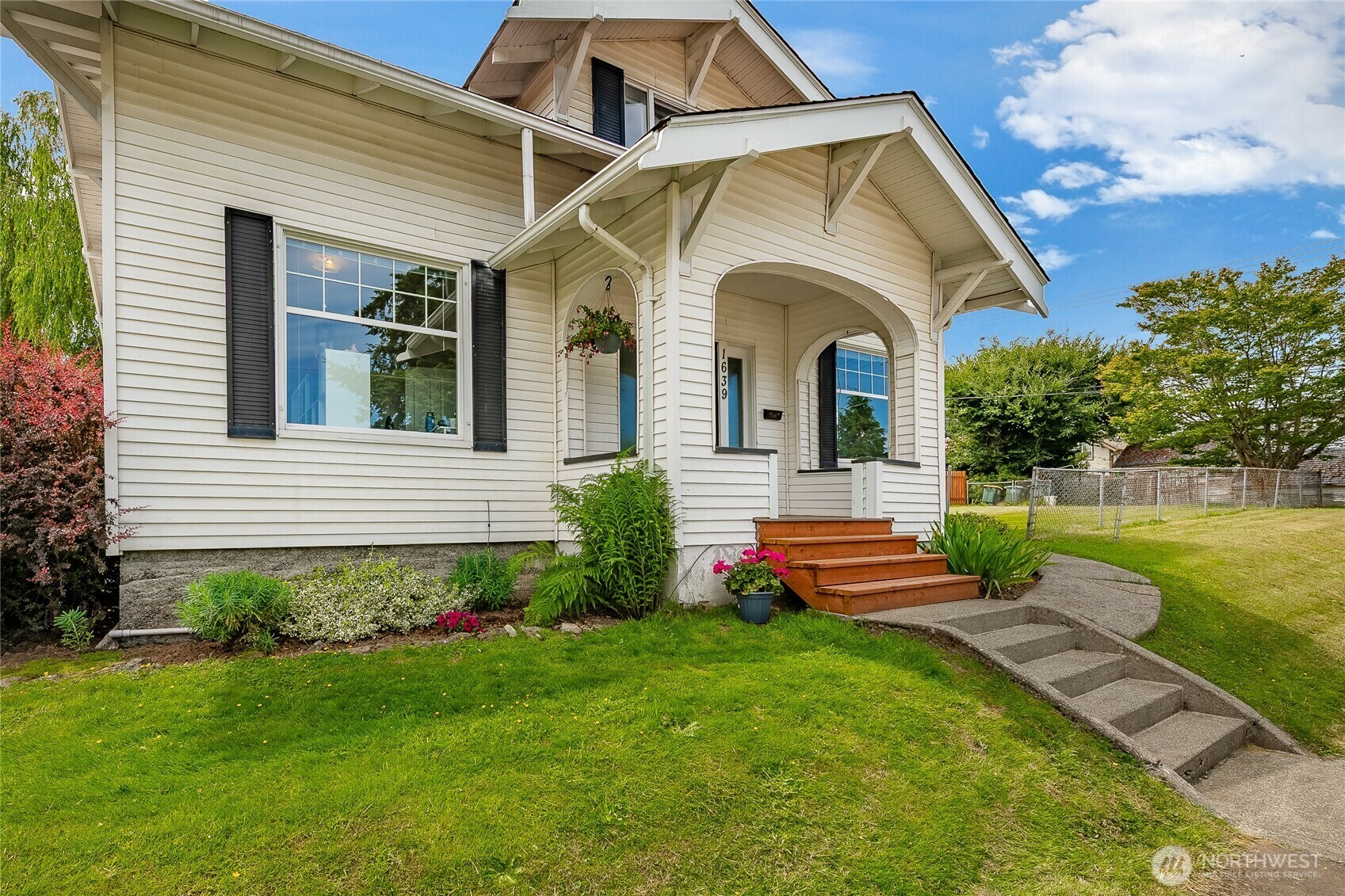 Property Photo: 1639 King Street WA 98225