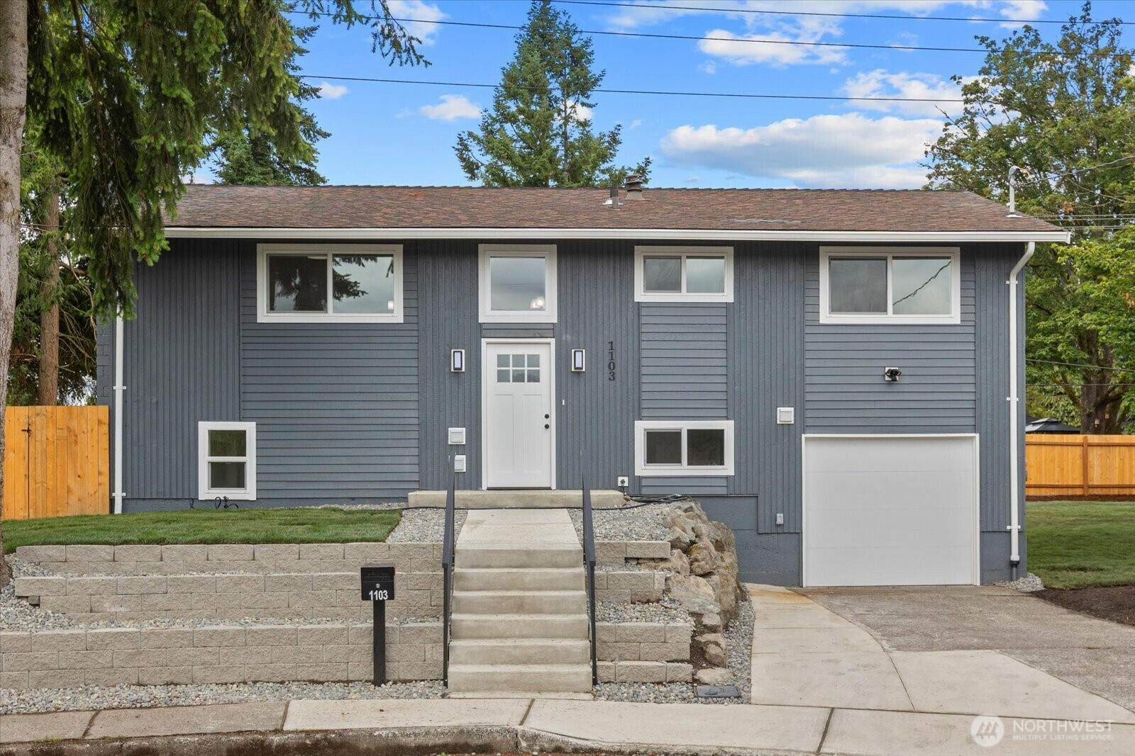 Property Photo: 1103 Vashon Court NE WA 98059