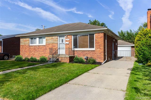 Property Photo: 24645 Greenbrier Avenue MI 48021
