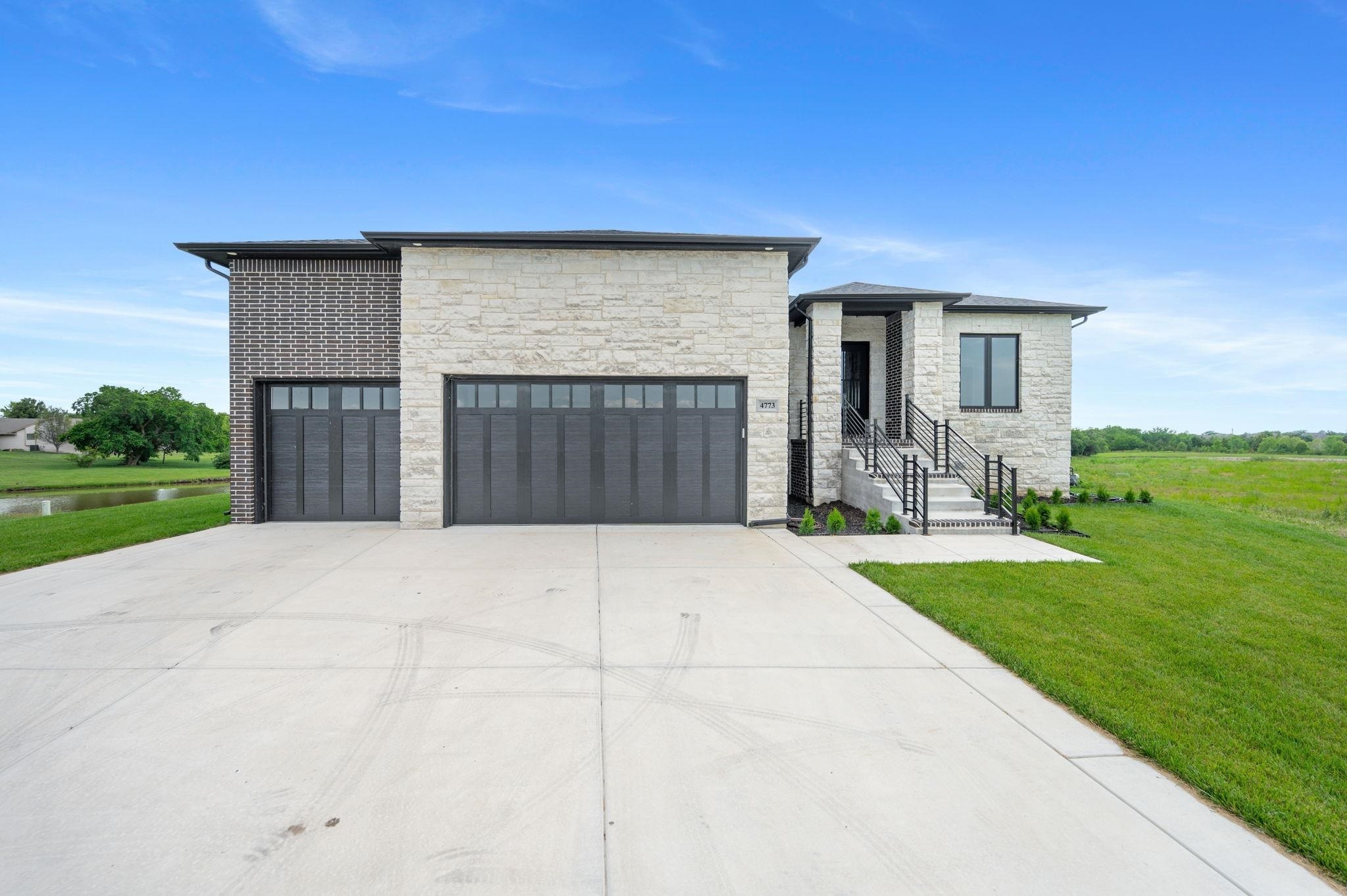 Property Photo: 4773 N Spyglass Ct KS 67226-3389