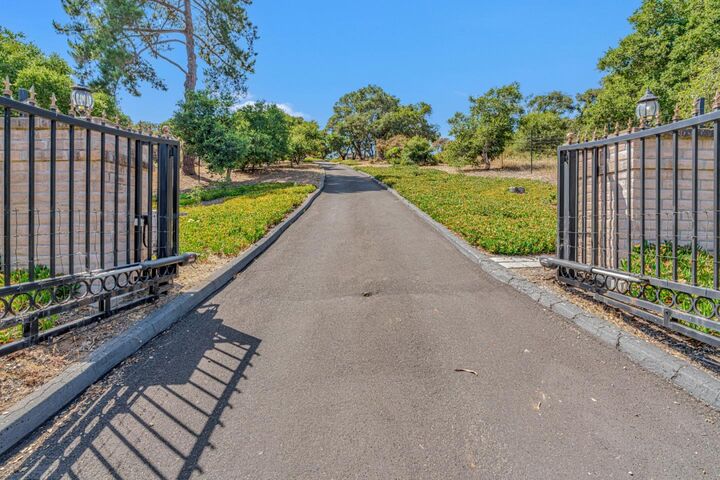 19225 Reavis Way  Salinas CA 93907 photo