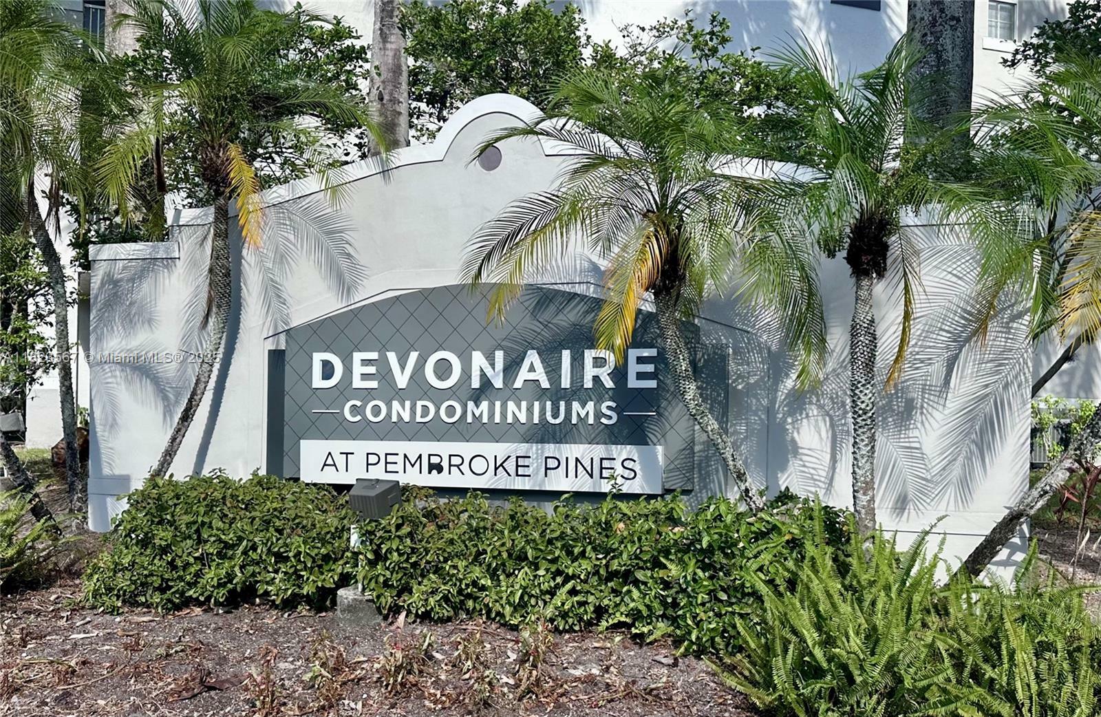 Property Photo: 11185 SW 6th St 303 FL 33025