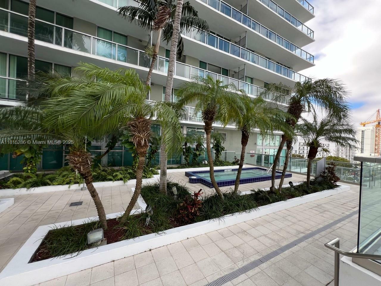 79 SW 12th St 1603-S  Miami FL 33130 photo