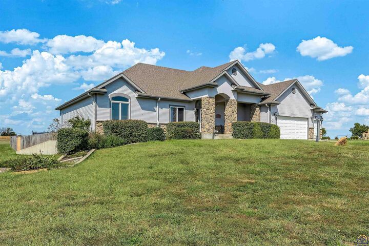 8618 SW 51st St  Topeka KS 66610 photo
