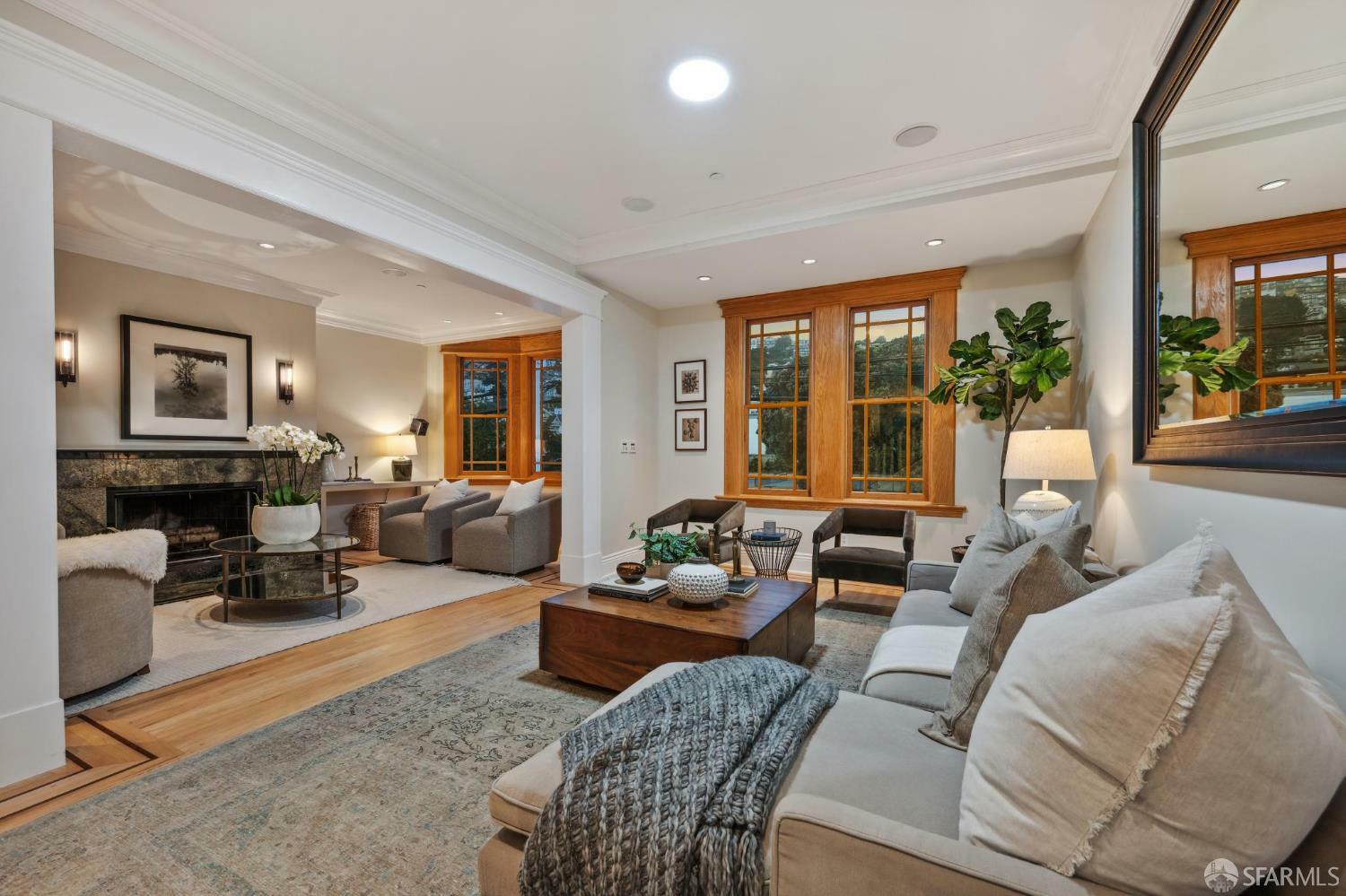 Property Photo: 729 Douglass Street CA 94114