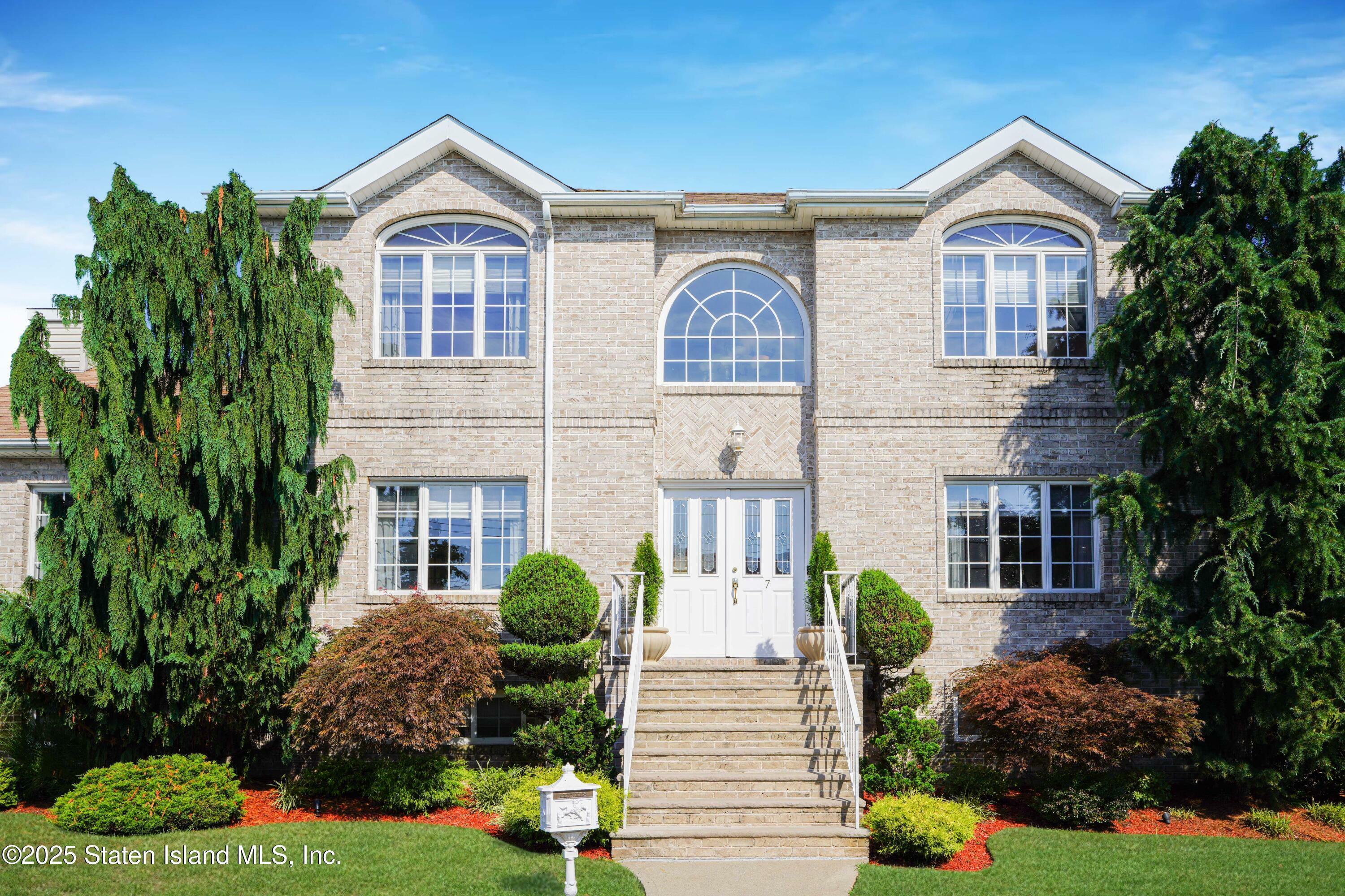 7 Trent Street  Staten Island NY 10308 photo