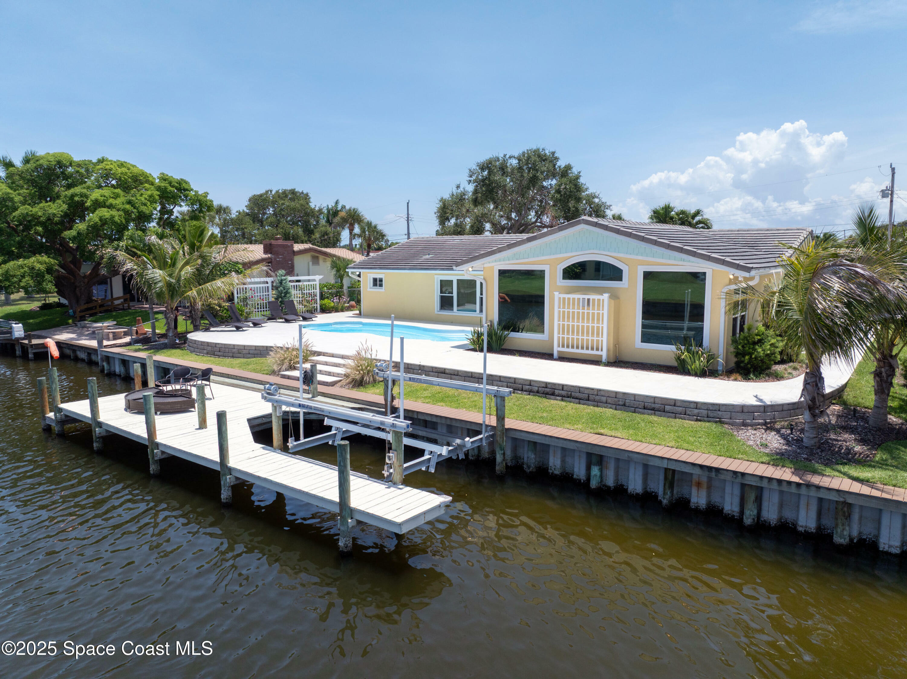 Property Photo: 211 Jamaica Drive FL 32931