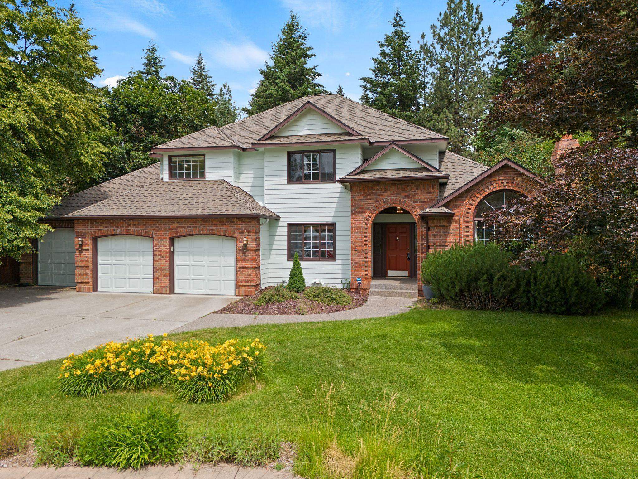 Property Photo: 13419 N Whitehouse Ct WA 99208