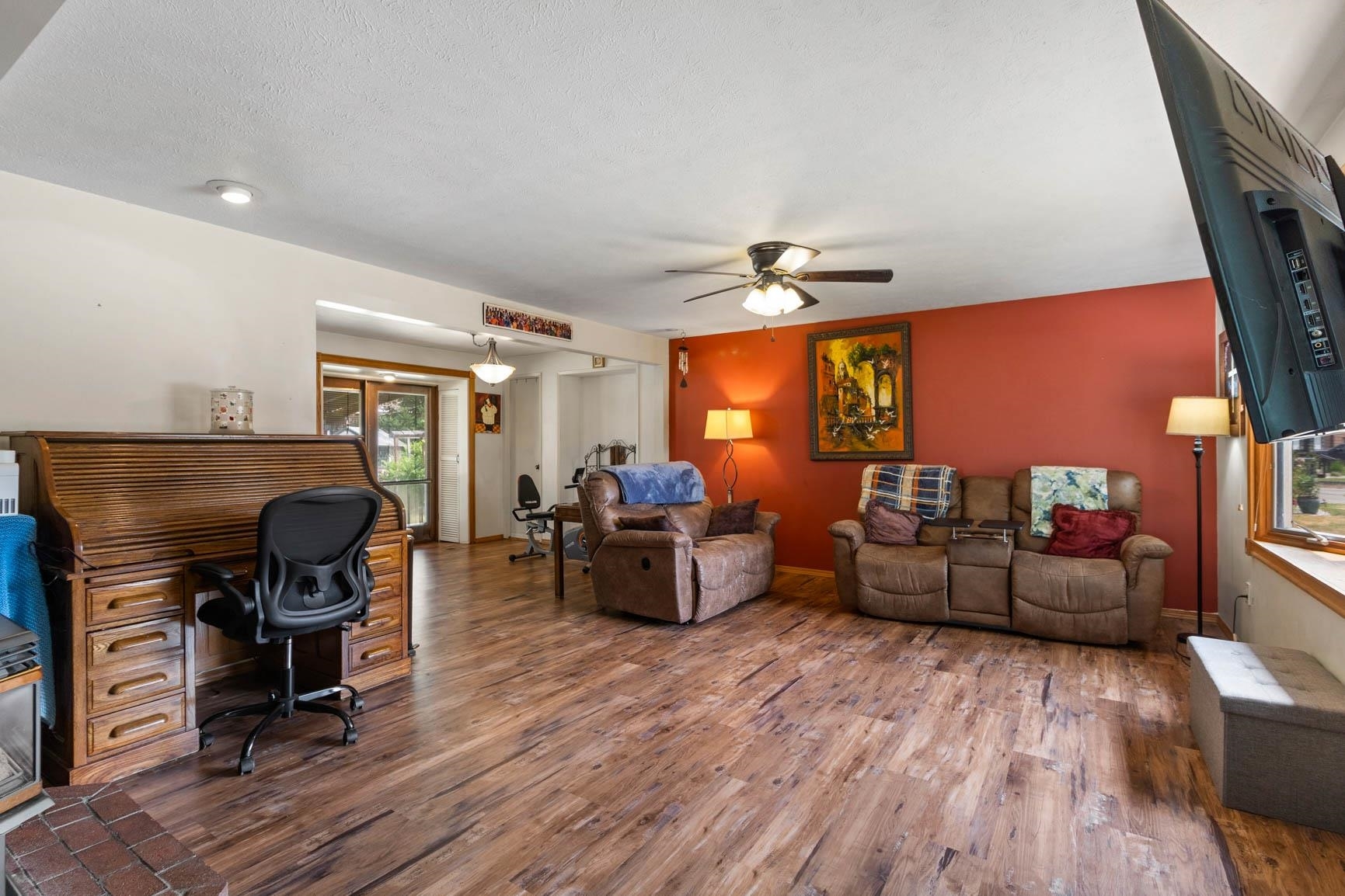 Property Photo: 6204 N Oxford Dr WA 99208