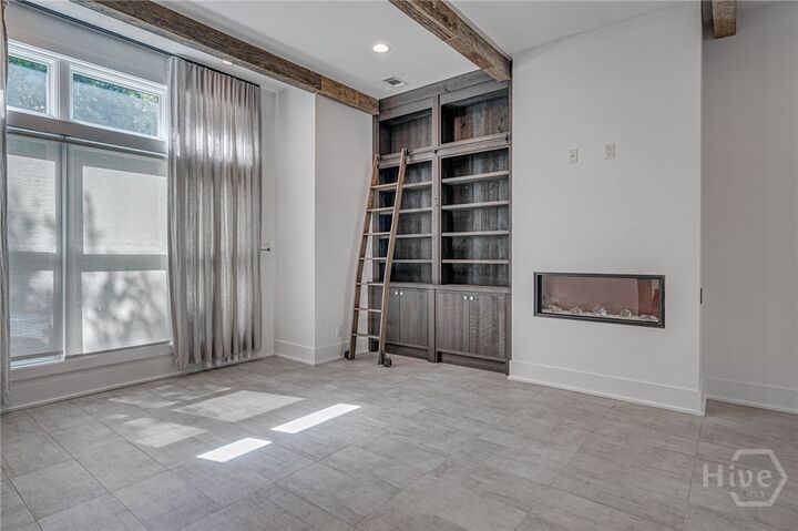 Property Photo: 703 Tattnall Street GA 31401