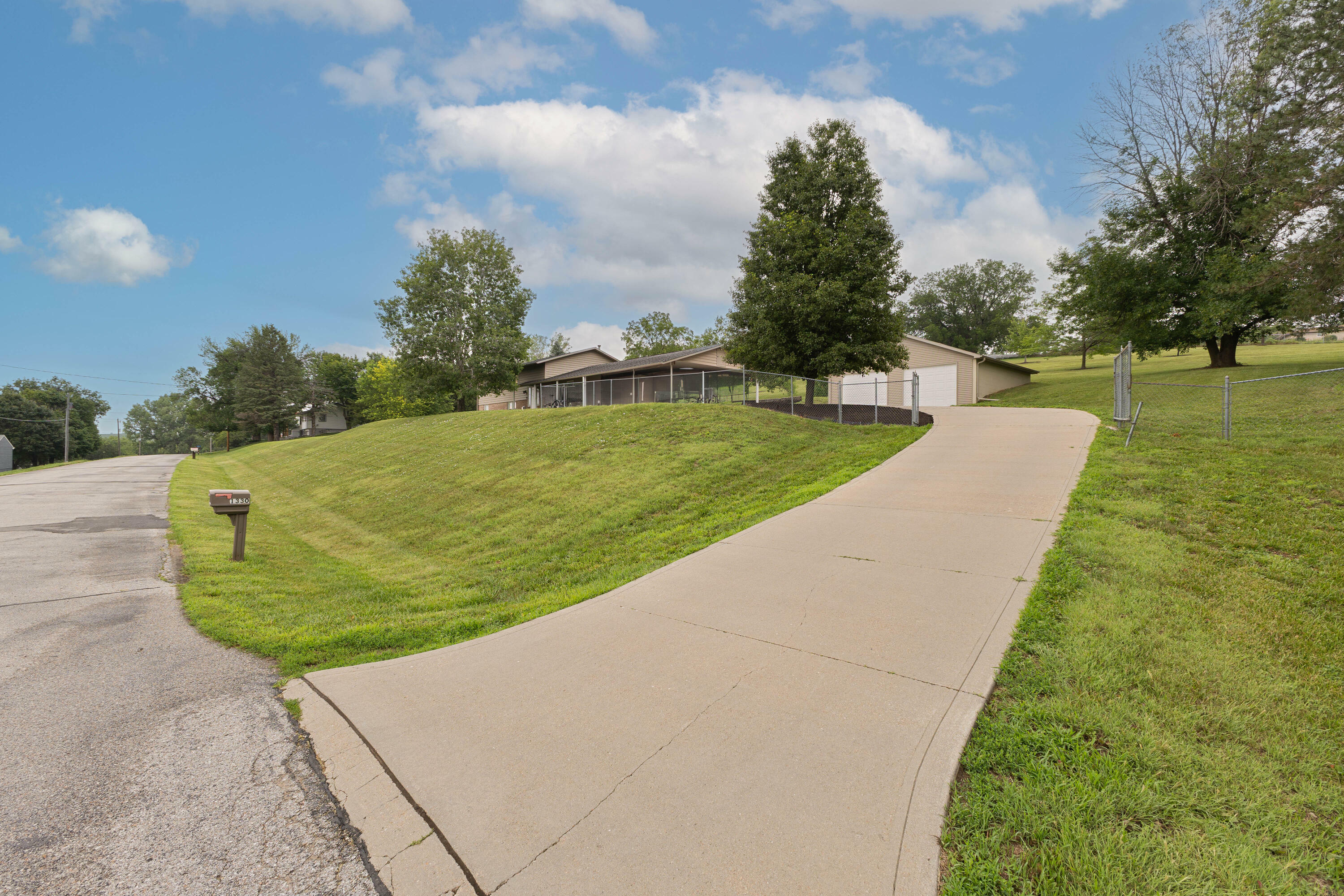 Property Photo: 1330 Rolling Hills Loop IA 51503