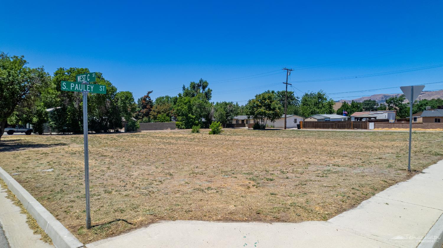 Property Photo:  301 C Street  CA 93561 