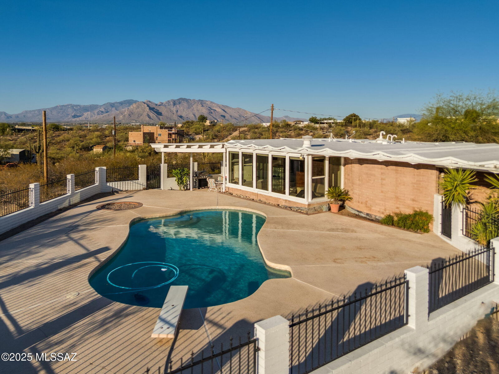 Property Photo: 5915 N Jimson Lane AZ 85743