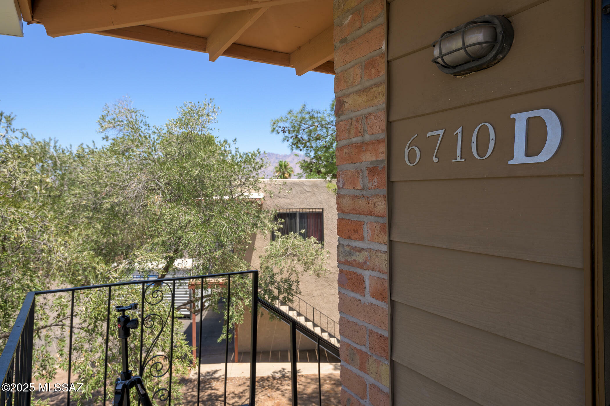 6710 E Calle La Paz Unit D  Tucson AZ 85715 photo