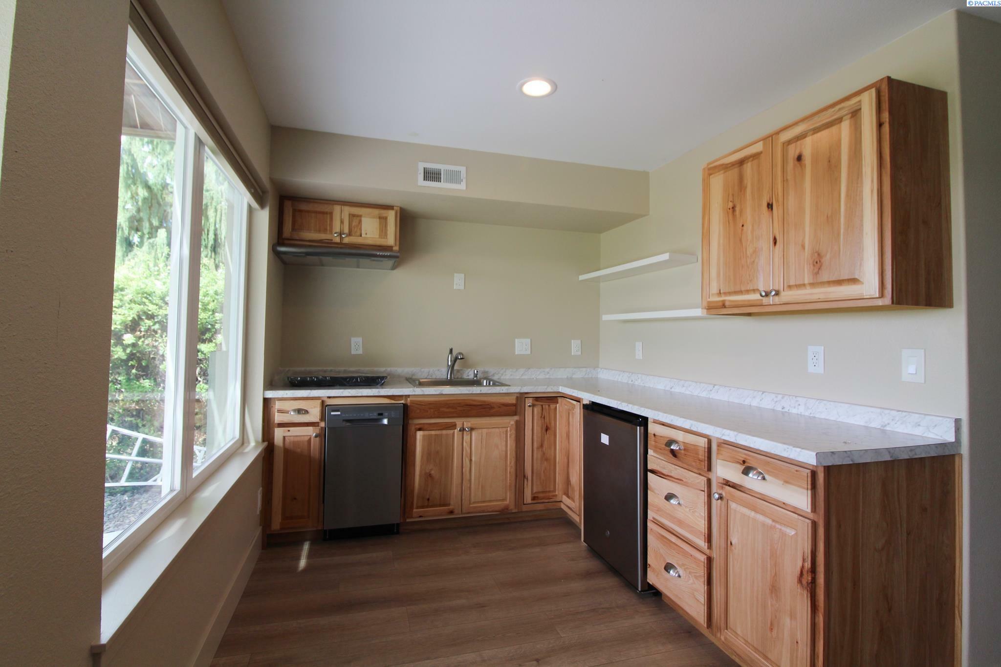 Property Photo: 4620.5 W River Blvd WA 99301