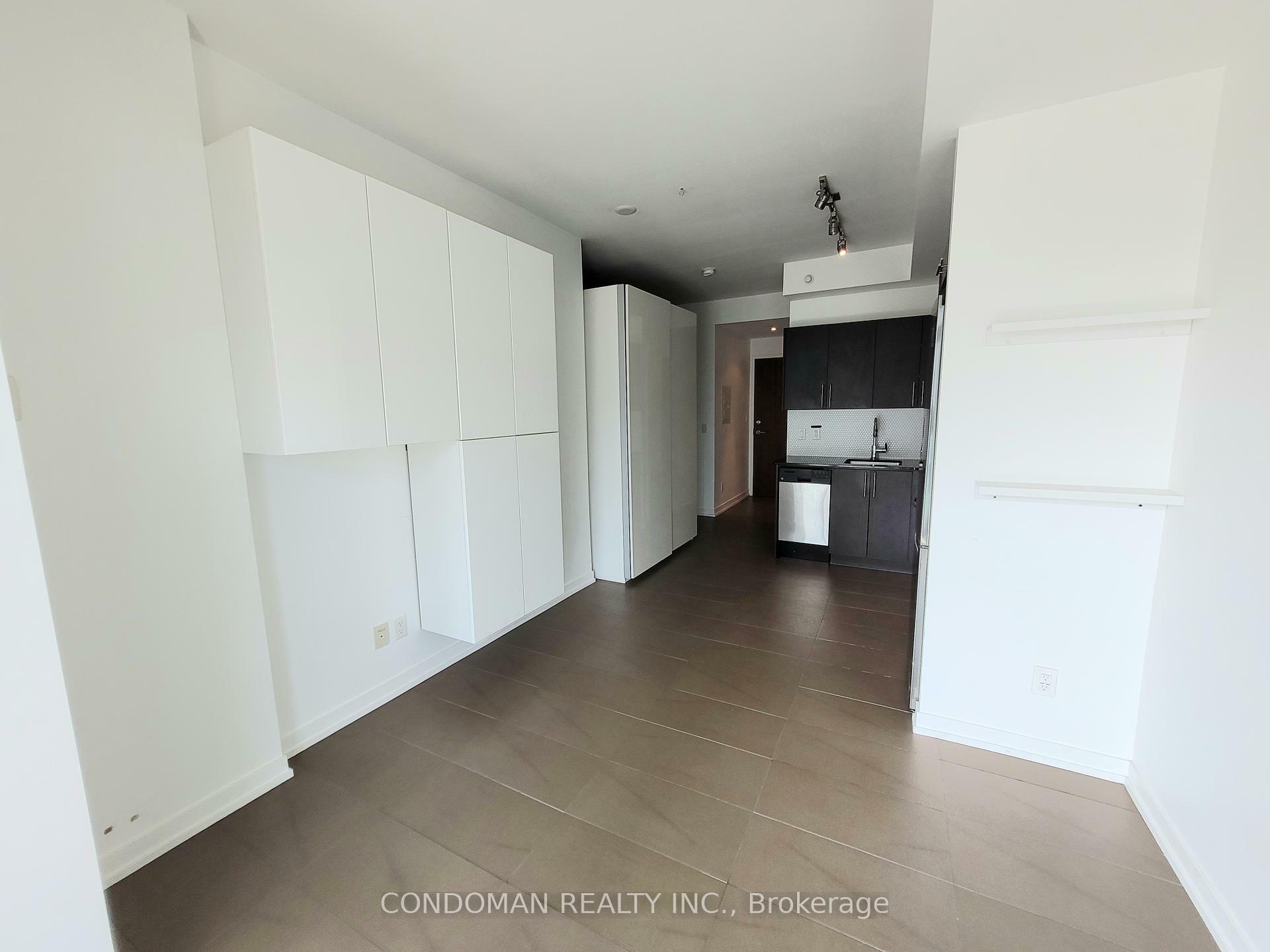 Property Photo: 170 Fort York Boulevard 1205 ON M5V 0E6