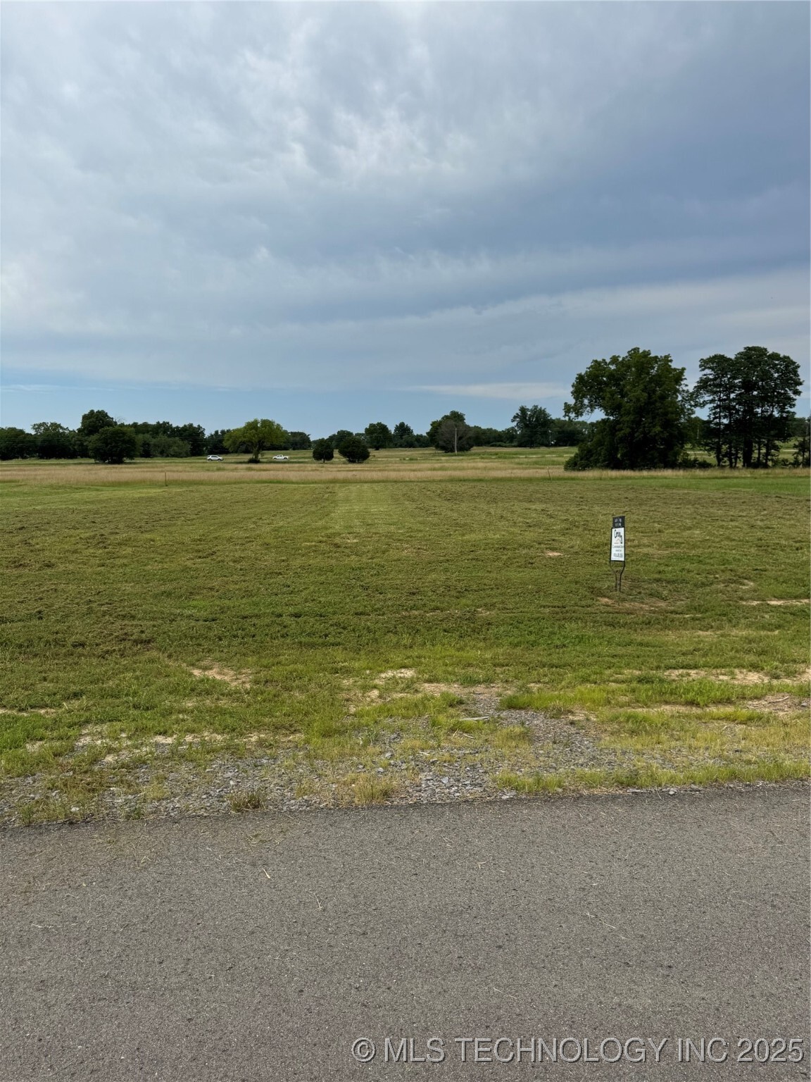 Property Photo: 1586 Joelle Lane OK 74434