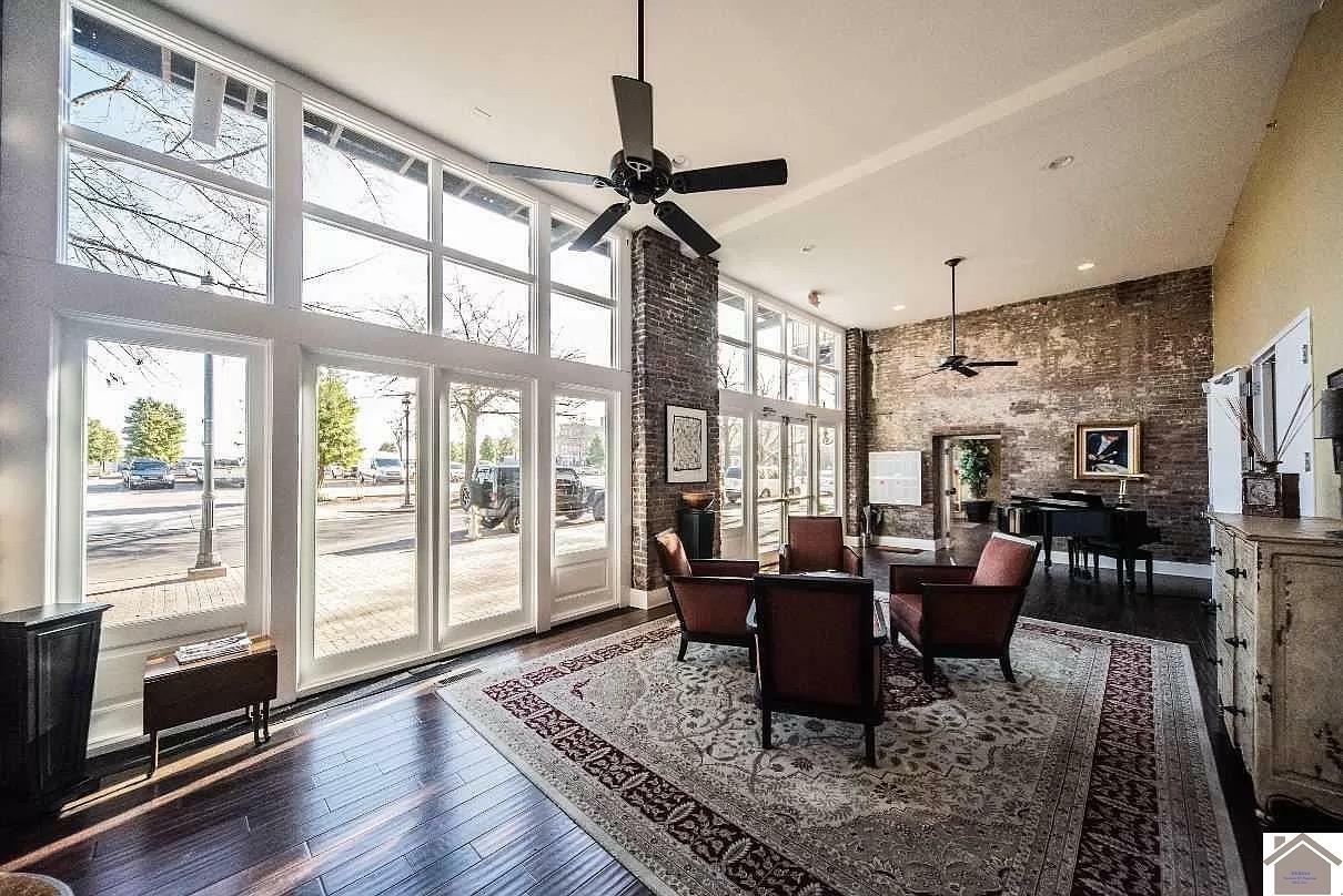 Property Photo:  117 N 2nd Suite 307  KY 42001 