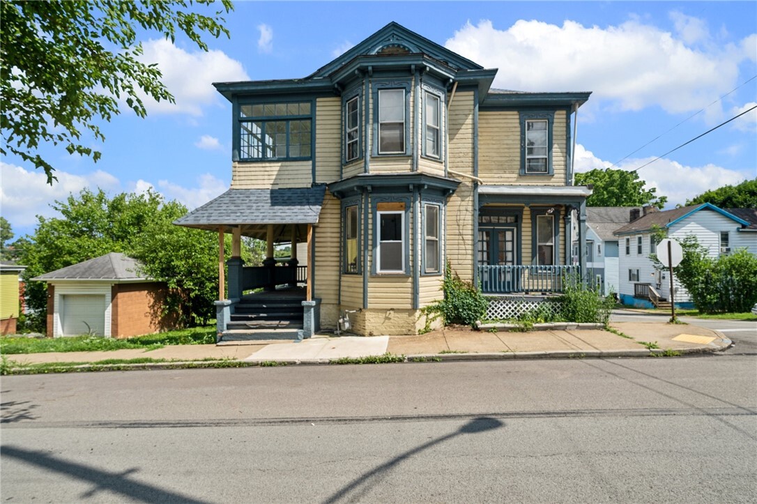 Property Photo: 316 W 3rd St PA 15601