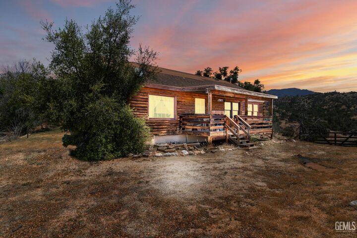Property Photo:  38579 Payne Way  CA 93518 