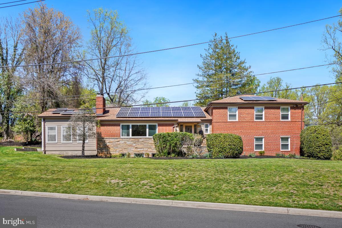 Property Photo: 1801 Primrose Road NW DC 20012