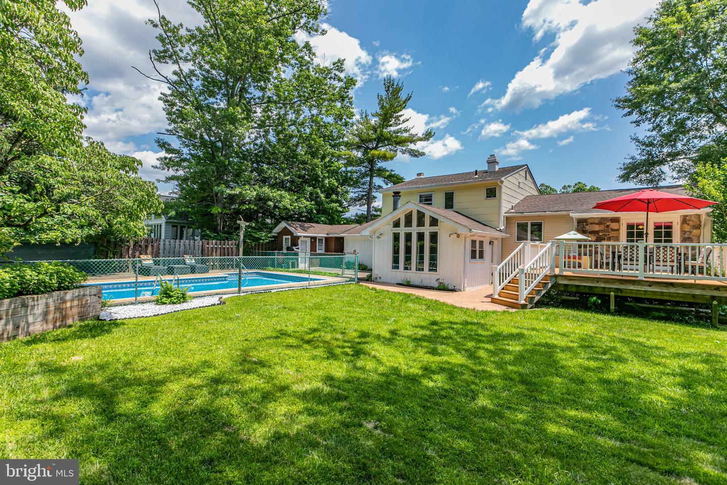 Property Photo: 10 Camelia Court NJ 08648