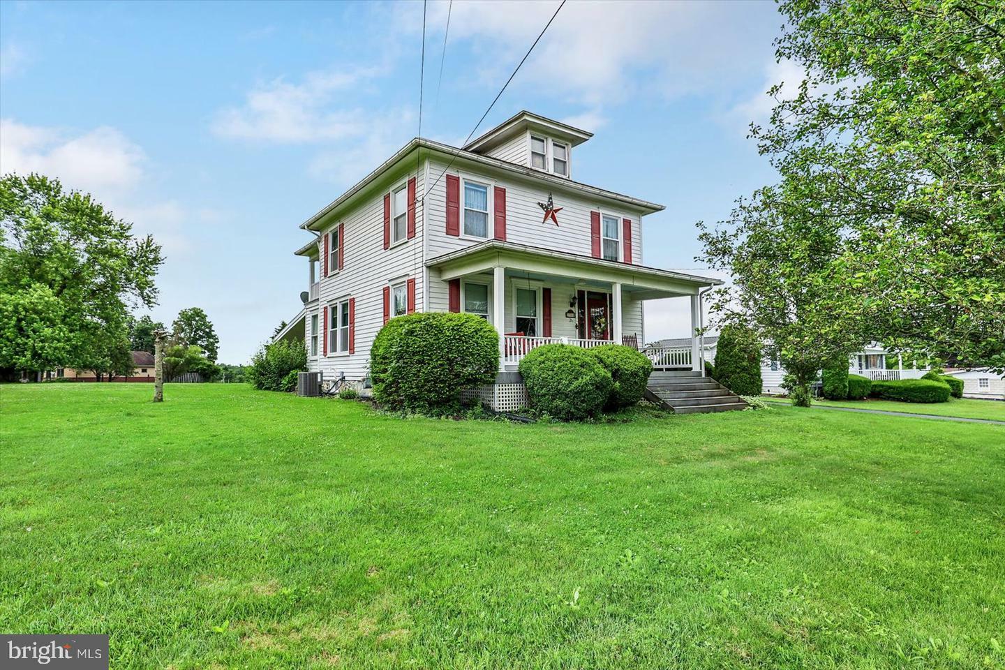 Property Photo: 26 York Street PA 17365