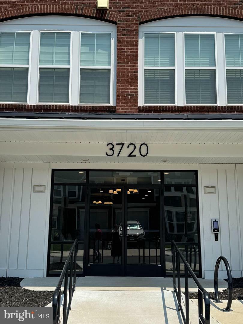 Property Photo: 3720 Havertill Lane 303 VA 22193