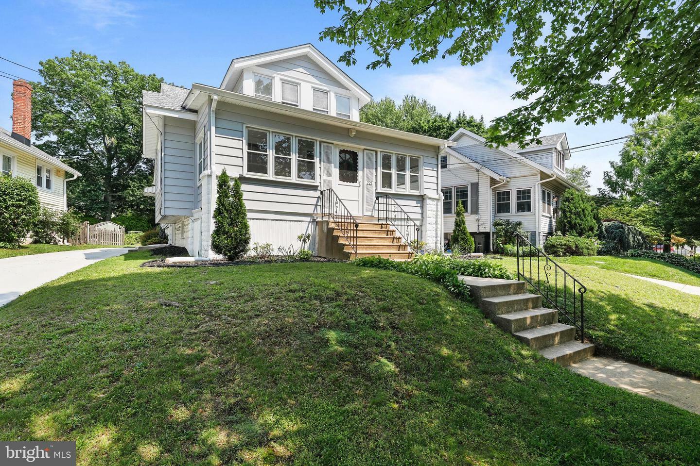 Property Photo: 225 W Franklin Avenue NJ 08108