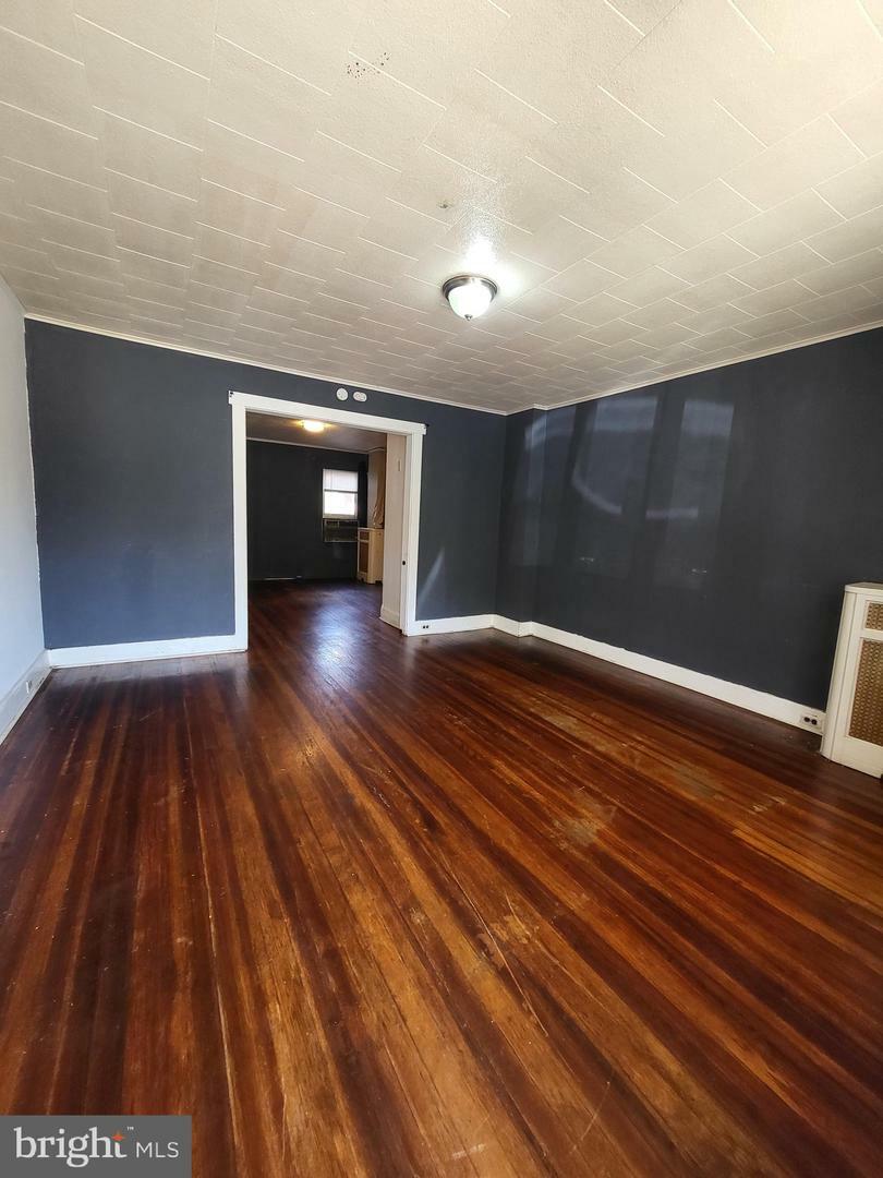 Property Photo: 542 S 14 1/2 Street PA 19602