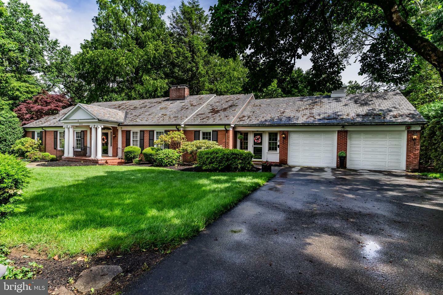 2111 Bellevue Road  Harrisburg PA 17104 photo