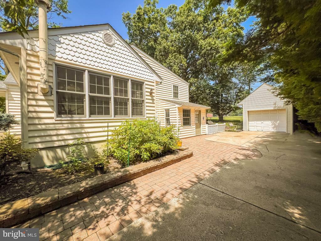 Property Photo: 520 W Palmer Street PA 19067