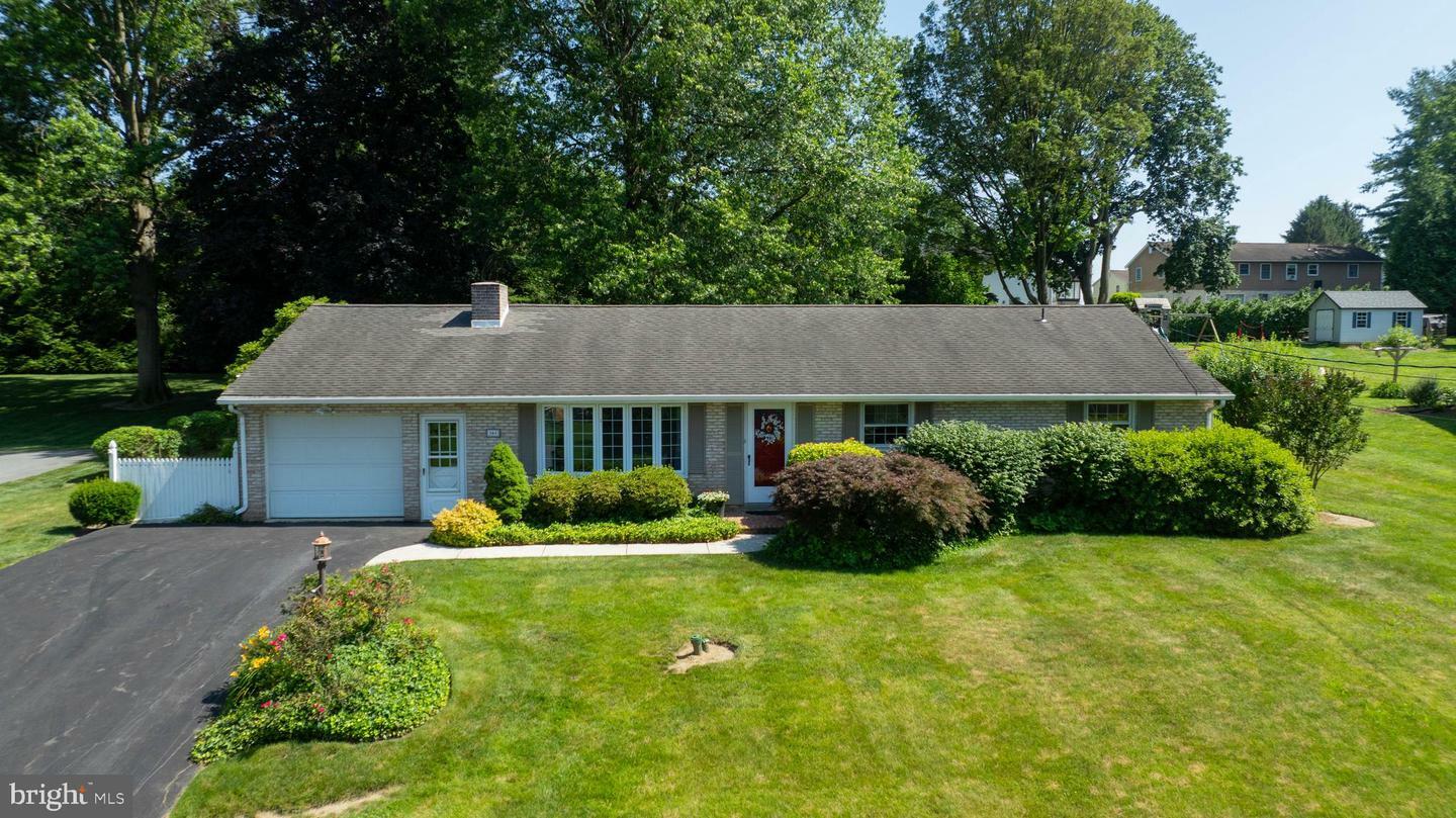 Property Photo:  164 Victoria Road  PA 17551 