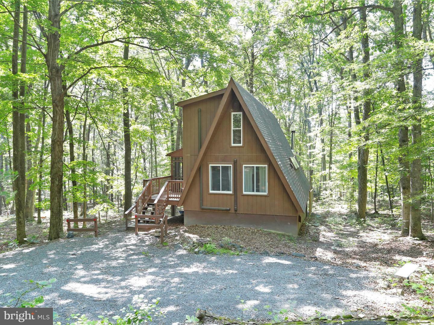 Property Photo: 13 Mountainside Drive WV 25411