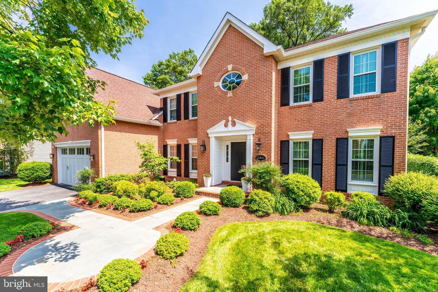 Property Photo: 12801 Owlsley Way VA 20171